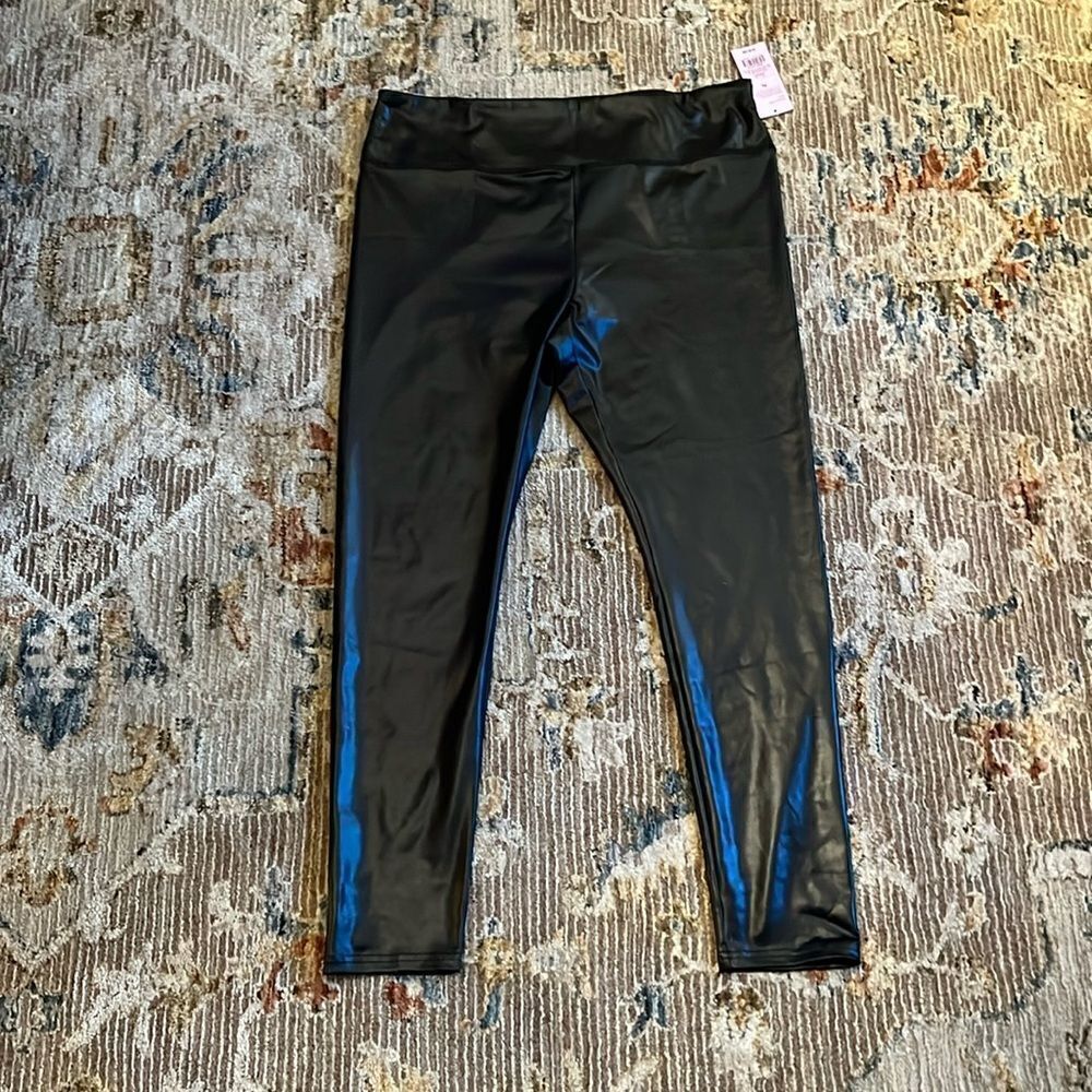 Faux leather leggings